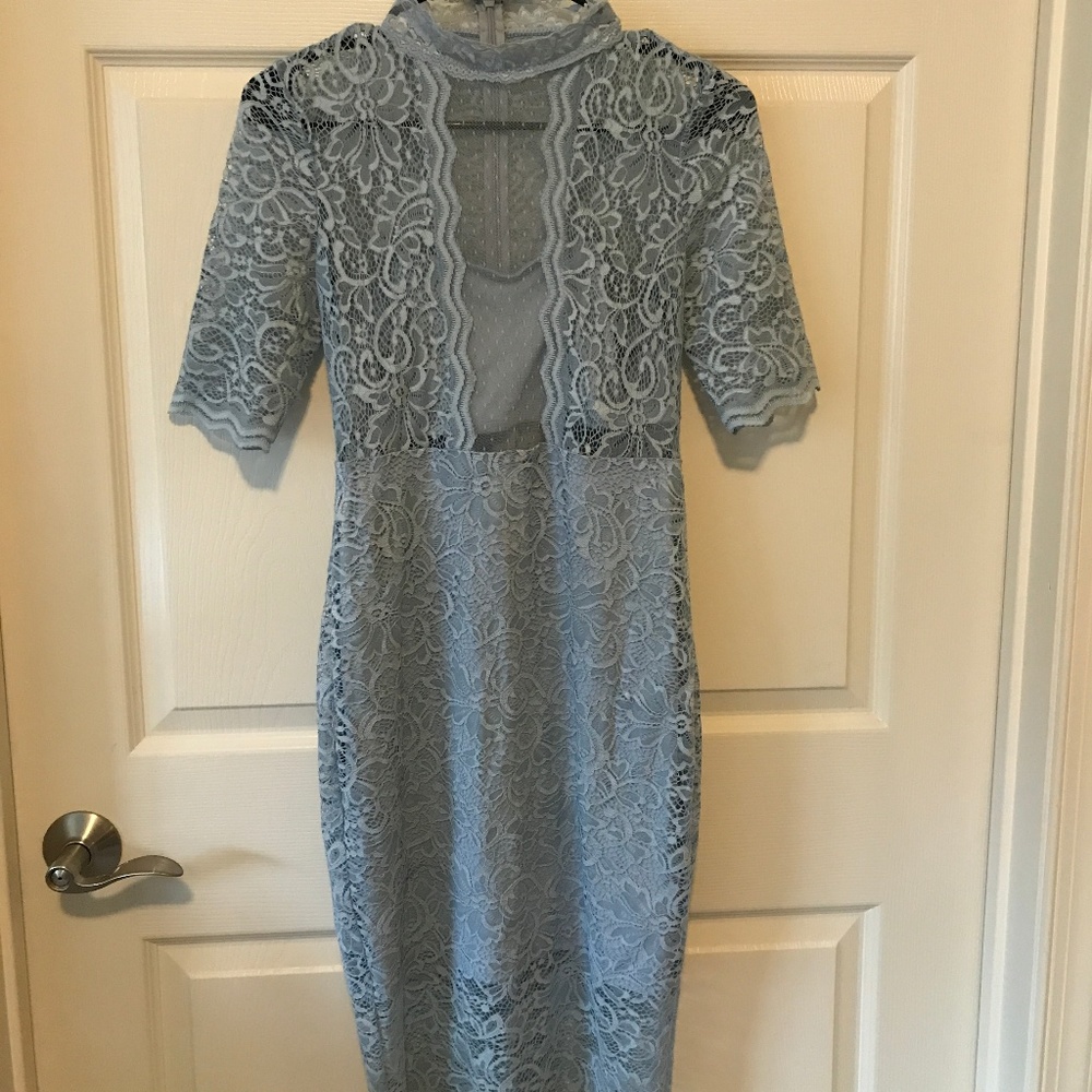 Express - Elegant Lace Midi Dress